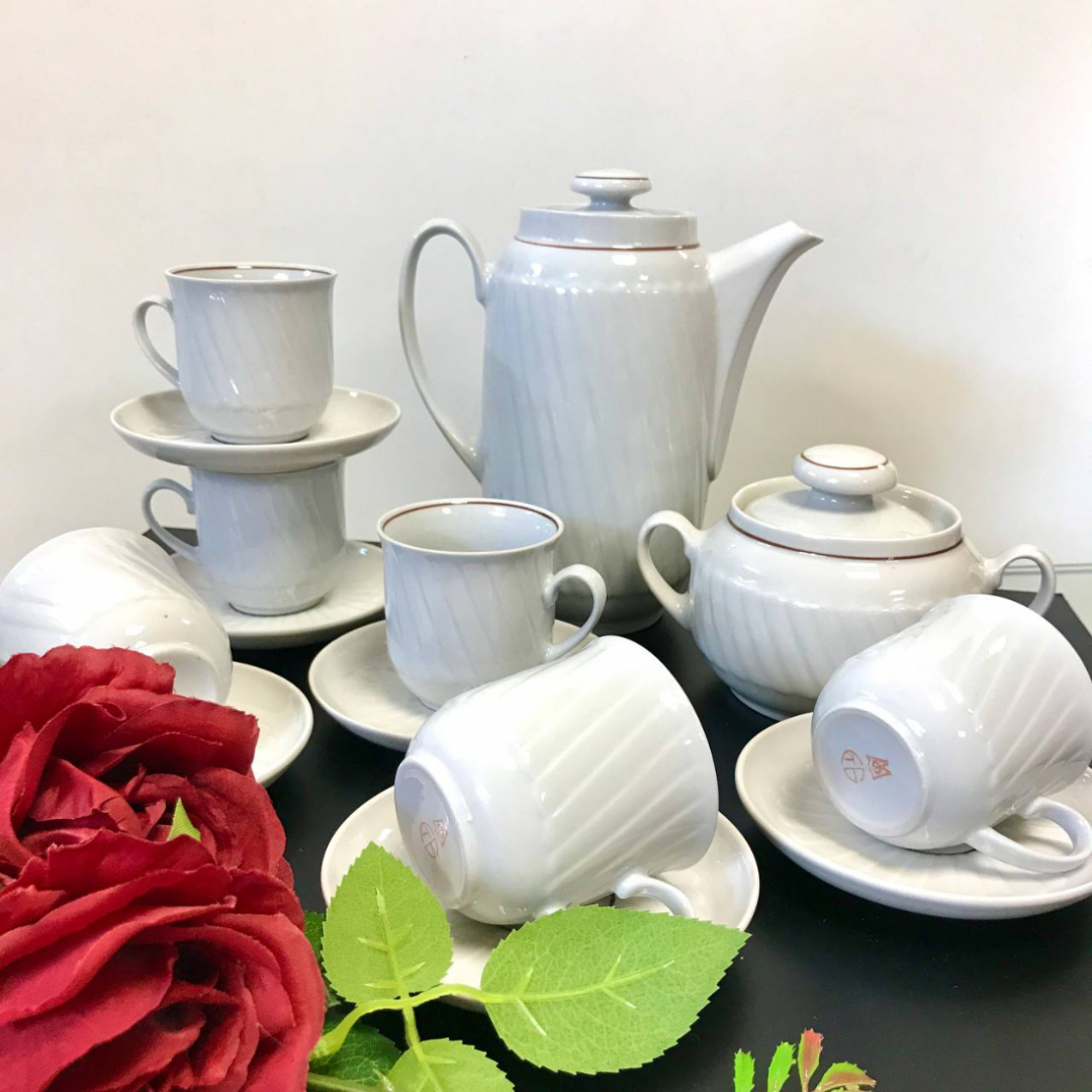 Кофейный сервиз Минский ФЗ 1983-1993гг. Рельф фарфор с позолотой, 150мл. Винтаж, СССР. Цена за 14пр. Картинка 1